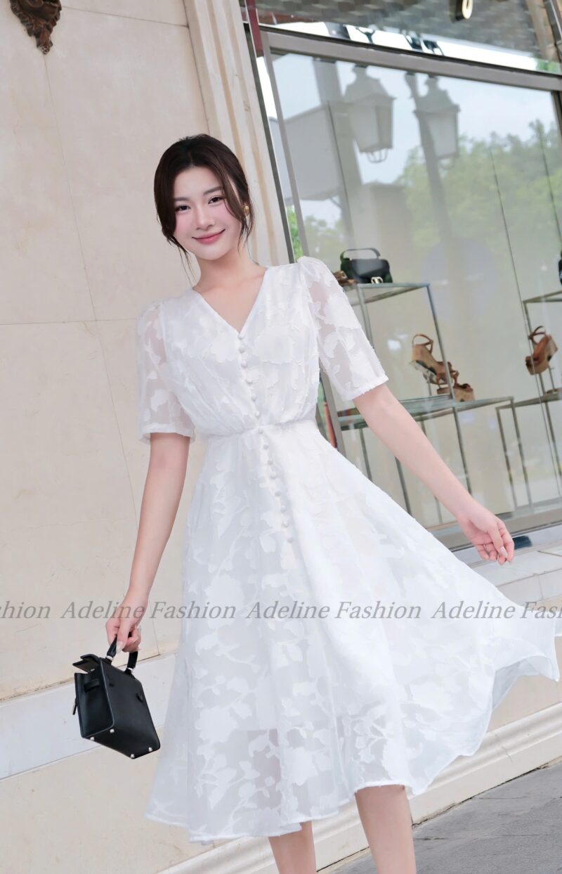 Váy dài cổ V đính cúc bọc thanh lịch