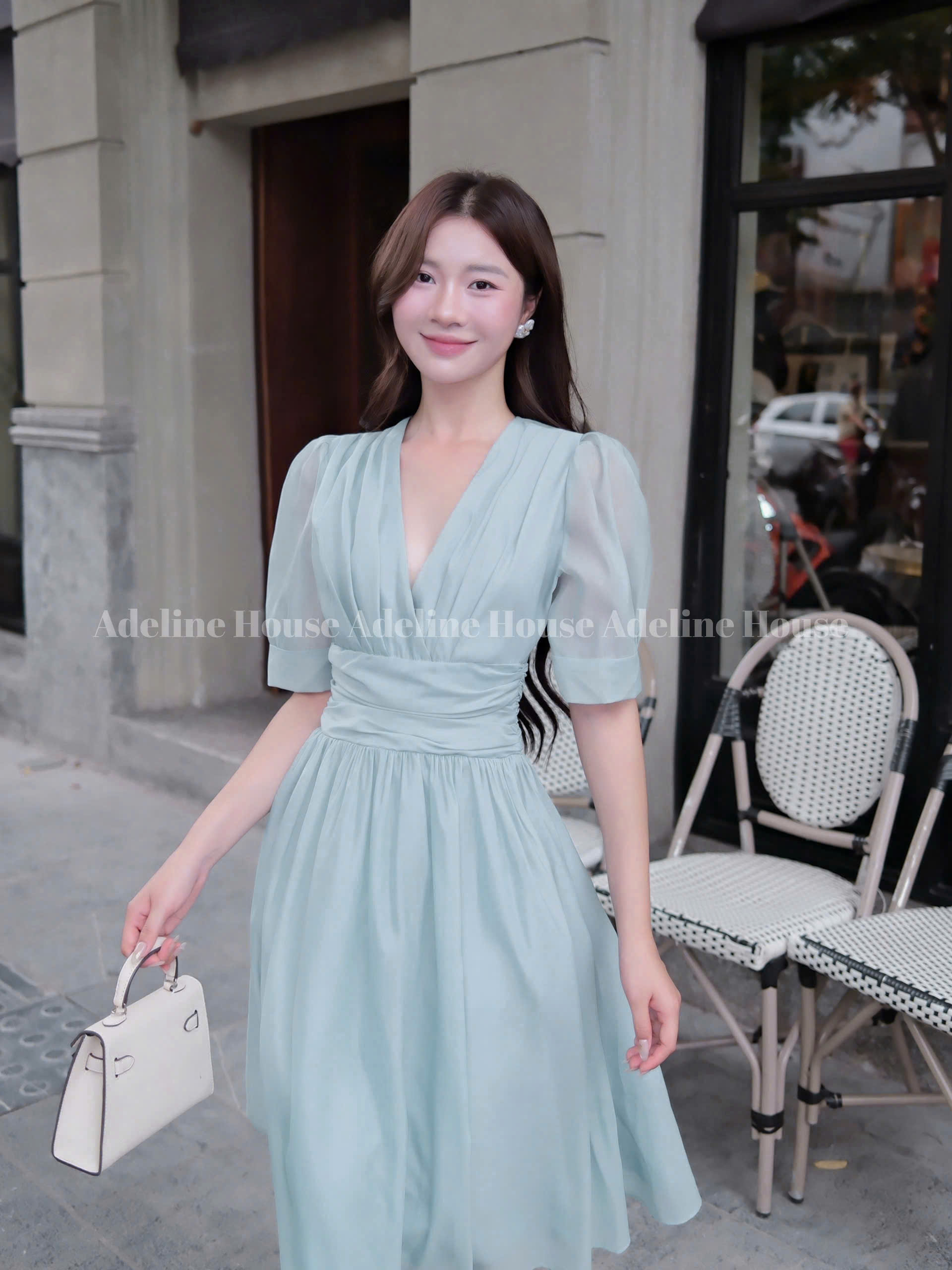 Adeline House-Váy dài cổ V dáng dài tay bồng eo nhún màu pastel nhẹ nhàng, nữ tính - TK 39 Xanh ngọc Adeline House-Váy dài cổ V dáng dài tay bồng eo nhún màu pastel nhẹ nhàng, nữ tính - TK 39 Xanh ngọc - Ảnh 3