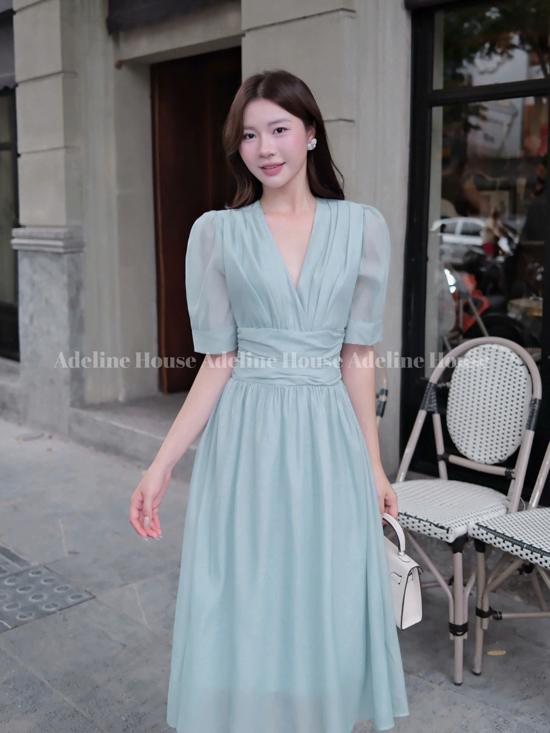 Adeline House-Váy dài cổ V dáng dài tay bồng eo nhún màu pastel nhẹ nhàng, nữ tính - TK 39 Xanh ngọc Adeline House-Váy dài cổ V dáng dài tay bồng eo nhún màu pastel nhẹ nhàng, nữ tính - TK 39 Xanh ngọc - Ảnh 4
