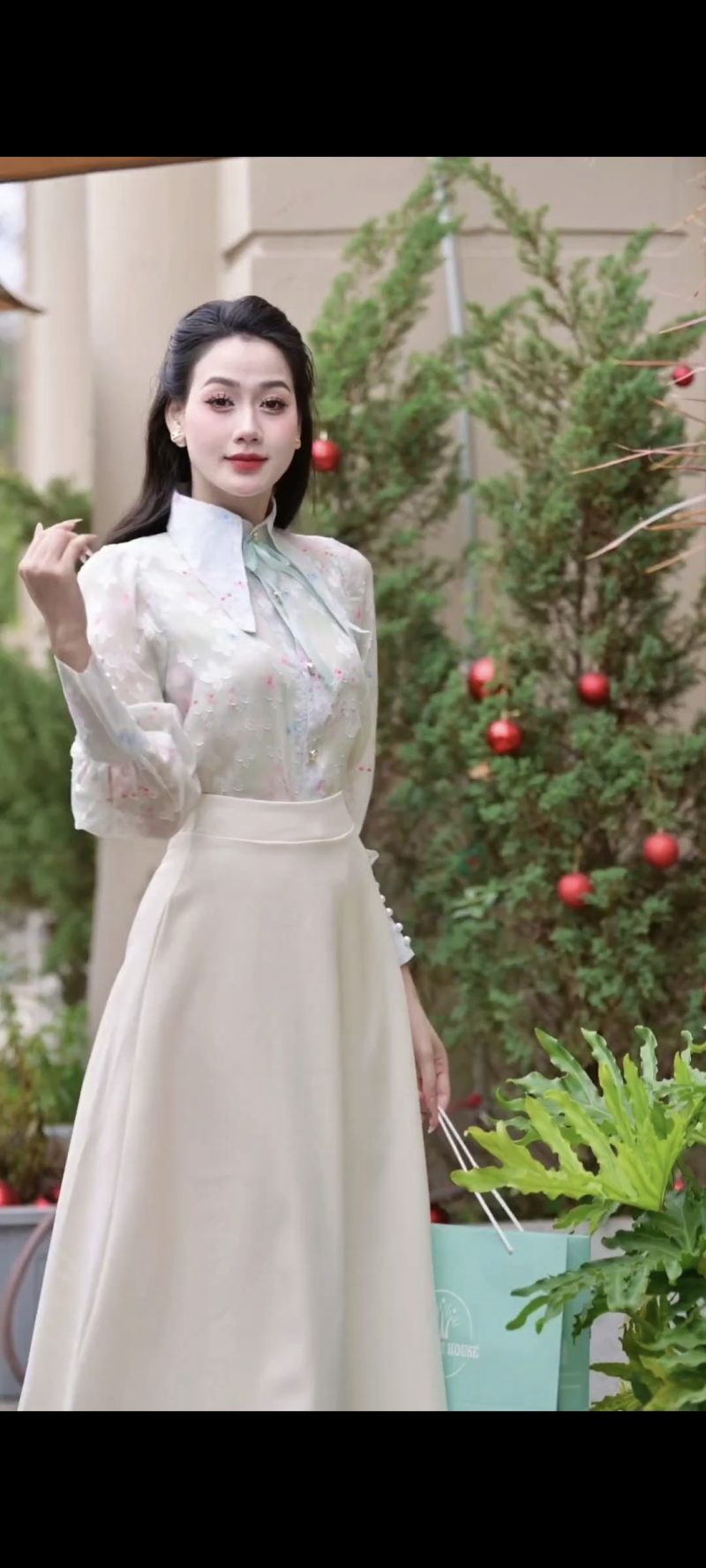 Adeline house - Sét Áo sơ mi cổ đức họa tiết nơ xanh kiểu cổ dài - TK169.1